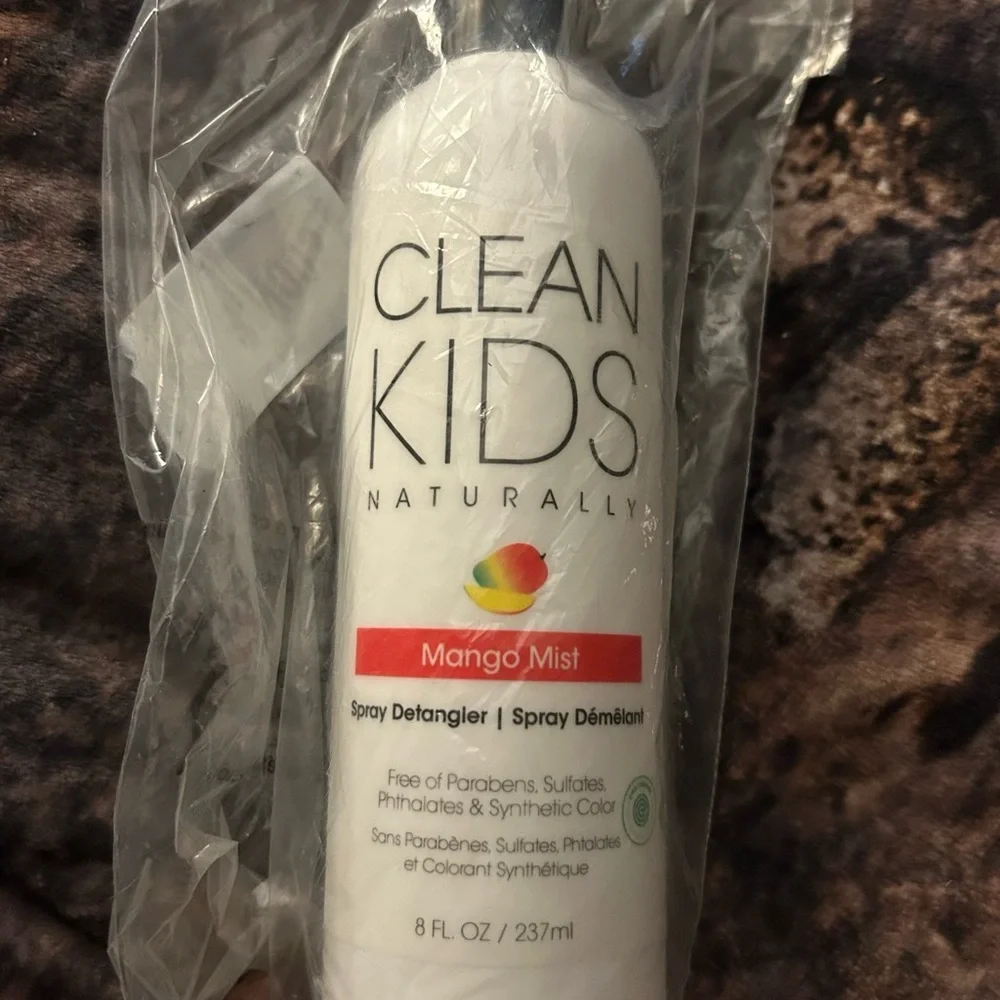 Clean Kids Naturally Mango Mist Spray Detangler (1 Bottle) 8oz, EWG Verified